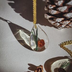 Pincone in resin handmade necklace on 18 inch plated brass gold tone chain